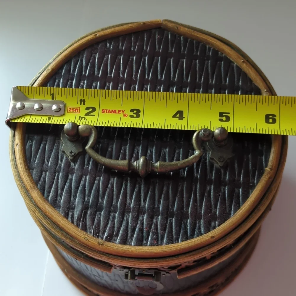 Deep Brown Vintage Handcrafted Wooden Circular Trinket/Keepsake Box